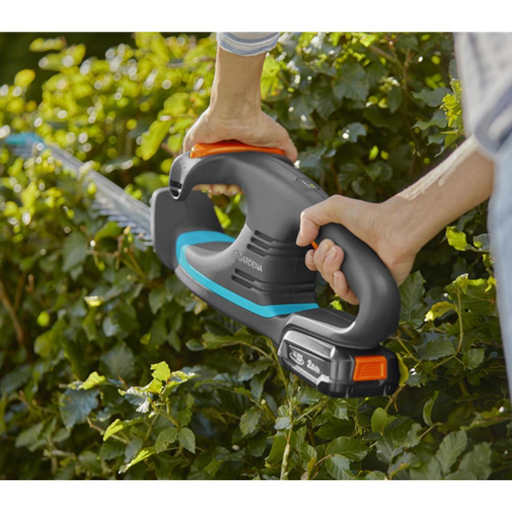 TAGLIASIEPI_BATTERIA_GARDENA_EASYCUT4